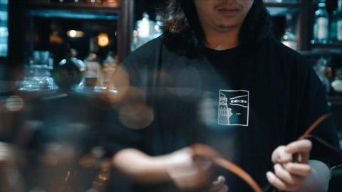 ELVIS 劉銘傑 - 【軟燈酒吧】企業形象設計影片花絮