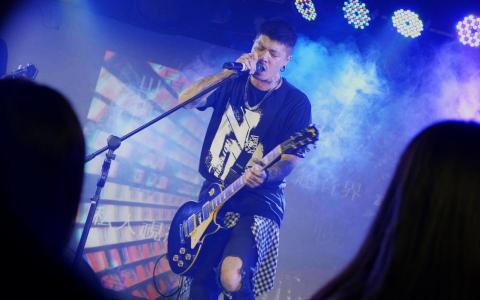 ELVIS 劉銘傑 - 【搖滾樂團】企業形象設計影片花絮