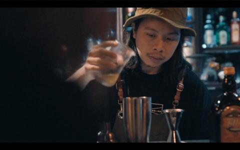 ELVIS 劉銘傑 - 【軟燈酒吧】企業形象設計影片花絮