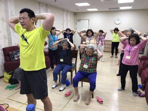 Johnny / J. (教練/講師) - 長照2.0社區關懷駐點講師蘆洲點