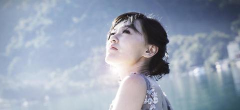 淳拍苑影藝 Just Shoot - 客製化私密景點自助婚紗規劃/
故事風格婚紗微電影/
