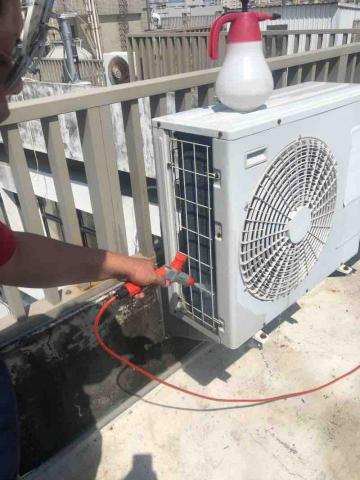 尚奕空調 - 外機清洗也附藥水哦 尚奕空調 - 外機清洗也附藥水哦