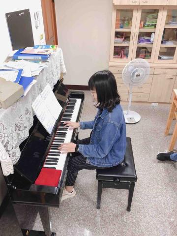 黃韻庭 - 讓小孩快樂的學琴