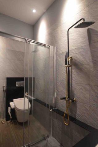 超崴企業有限公司 - 浴室