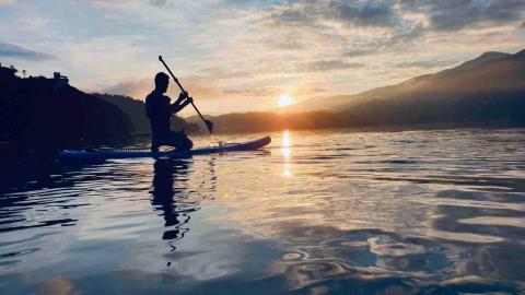 水樣日月潭sup立式划槳體驗營 - 日出團