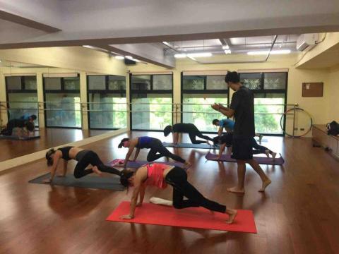 AGAIN - 墊上核心小班教學