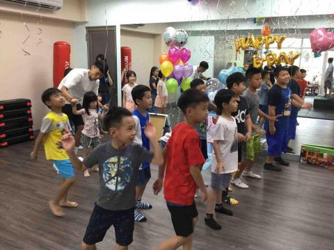 AGAIN - AGAIN生日趴?