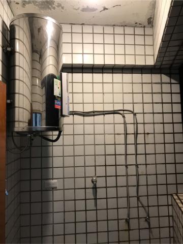 順新水電工程行 - 儲熱式熱水器安裝和電源配置
