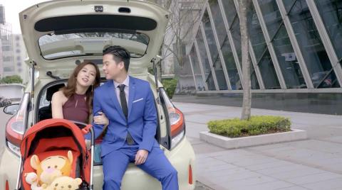 奇像工作室 - TOYOTA 汽車廣告
PRIUS c x 電眼女神 周曉涵 老婆不一樣了 | 我的HYBRID生活 | 