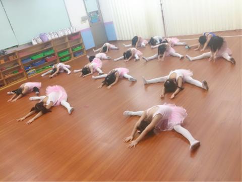 王沁琳 - 幼兒律動