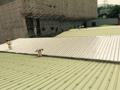 正承鐵工工程行 - 鐵屋屋頂翻修白鐵不鏽鋼版