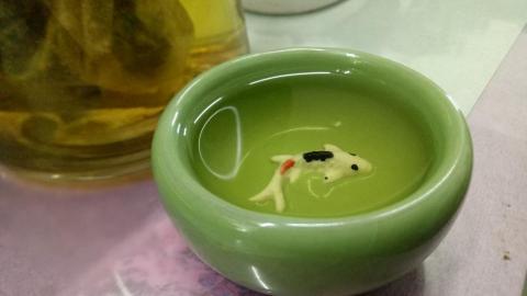 詹維容 - 對於商品的拍攝質感，清楚的拍出實體物品的全貌，並凸顯特色