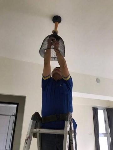 摩燈概念坊 - 裝燈泡