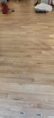 全宏工作室 - 1081124。台北市仁愛路四段345巷4弄。泰式按摩店。塑膠地磚施工。 全宏工作室 - 1081124。台北市仁愛路四段345巷4弄。泰式按摩店。塑膠地磚施工。