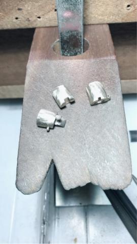 卡洛珠寶 - 玉手鐲修復 卡洛珠寶 - 玉手鐲修復