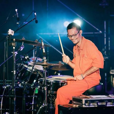 提供髮色棕服務的專家老馬