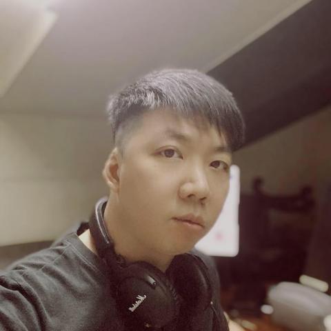 提供中古家具行服務的專家嚴拱祈