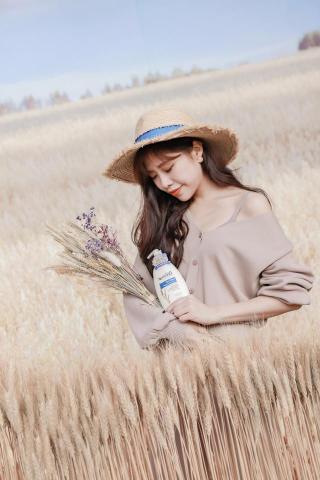 黃靖芳 - 出席品牌活動撰寫文案分享商品