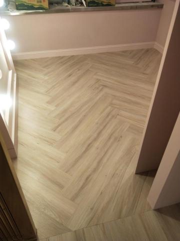 專業地板施工 - 人字貼