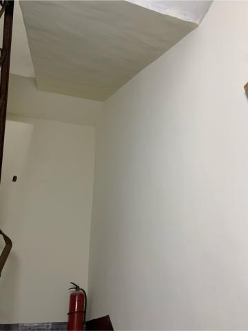 雄霖油漆裝潢工程有限公司 - 梯間刷漆面漆