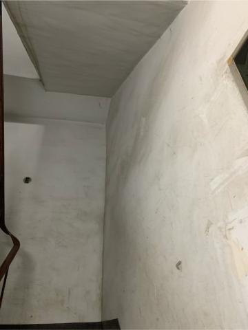 雄霖油漆裝潢工程有限公司 - 梯間刷漆