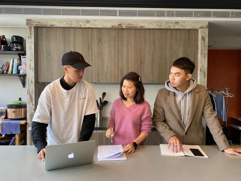 Sth.Media 一歇影像工作室 - 2019NC5 Studio 人物專訪拍攝洽談 Sth.Media 一歇影像工作室 - 2019NC5 Studio 人物專訪拍攝洽談