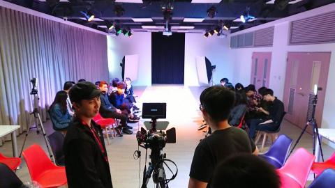 Sth.Media 一歇影像工作室 - 2019微電影-旗始|王自強飾演主角
(拍攝者fb:@RNNiko0709) Sth.Media 一歇影像工作室 - 2019微電影-旗始|王自強飾演主角
(拍攝者fb:@RNNiko0709)