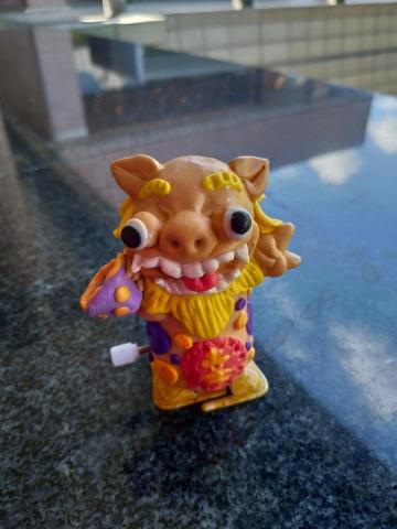 花漾量子文化有限公司 - 客製化商品走路機器人3(幸福獅)