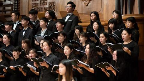 陳明言 - 位於國家音樂廳演出