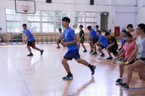 KOK(King of Kings 籃球教學團隊) - 雲林崙背國中團體教學 KOK(King of Kings 籃球教學團隊) - 雲林崙背國中團體教學