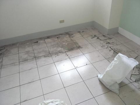 阿宗 - 地磚膨共改貼塑膠地板 阿宗 - 地磚膨共改貼塑膠地板