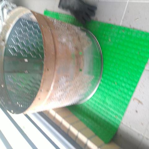 小林先生專業清洗 - 內槽的髒汙