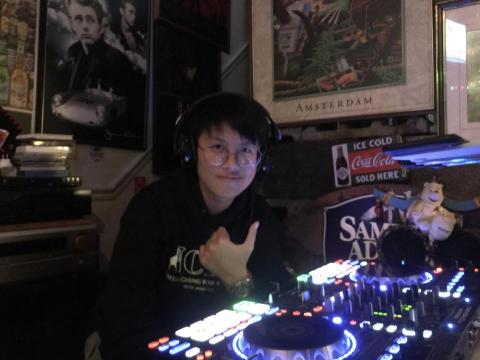 灰 Gray - 39碼頭酒吧跨年DJ