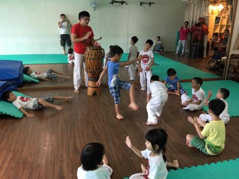 小朱老師 - 巴西戰舞/卡波耶拉兒童課