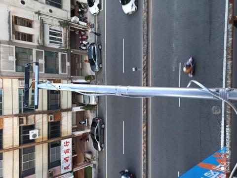 旭電工程行 - 四樓探照燈安裝