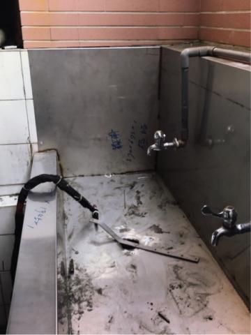 黃明郎 - 白鐵工程現場施工