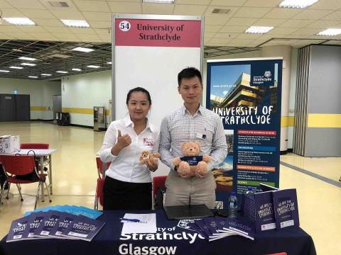 Gloria Wu - 擔任UKEAS大英國協合作校Strathclyde大學留遊學展口譯員