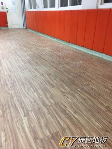 辰藝地板企業社  (樂森活) - 手刮-赤松