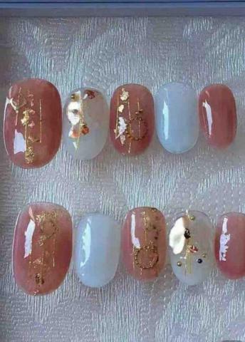 丁丁藝術美甲 - 半透。時尚美甲
有值感。  好看