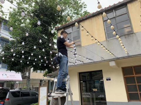 新峰聚工程-電線抽換-燈具安裝-統包工程 - 審計-泡泡燈換裝 新峰聚工程-電線抽換-燈具安裝-統包工程 - 審計-泡泡燈換裝