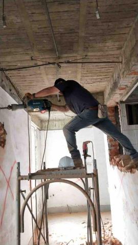 上興拆除公司 - 八寸火頭磚牆拆除