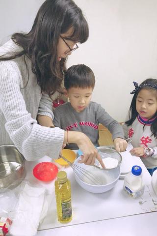 李婕語 - 自己做自己的生日蛋糕