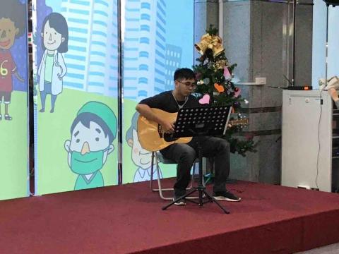 國泰 - 志工表演