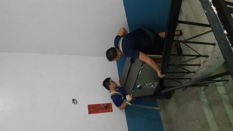 文威精緻搬家 - 大型金庫搬運