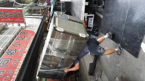 文威精緻搬家 - 冰箱搬運