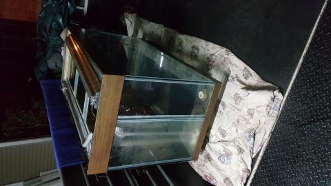 文威精緻搬家 - 大型水族箱搬運