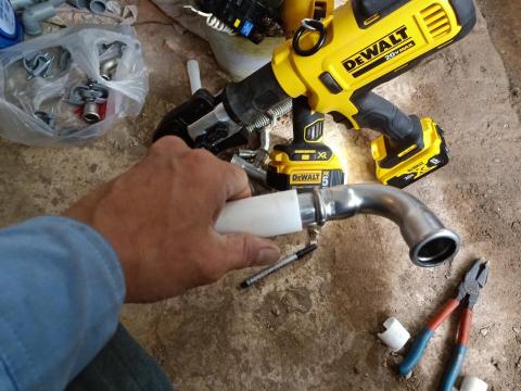 水電工程行 - 白鐵熱水零件壓接測試