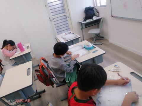 陳老師  語文,藝文,旅遊...從業人員派遣(+考照) 顧問 - 兒童教育