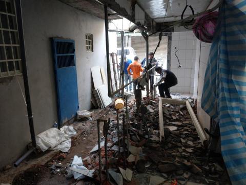 阿財工作室 - 污水外牆內縮。