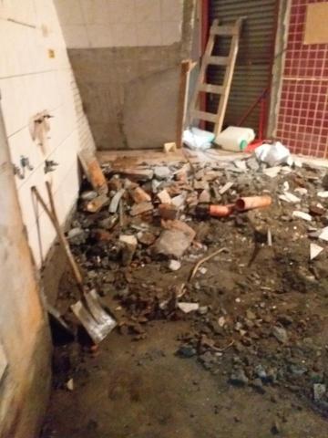 劉承宗 - 地坪打除清運高度60公分。